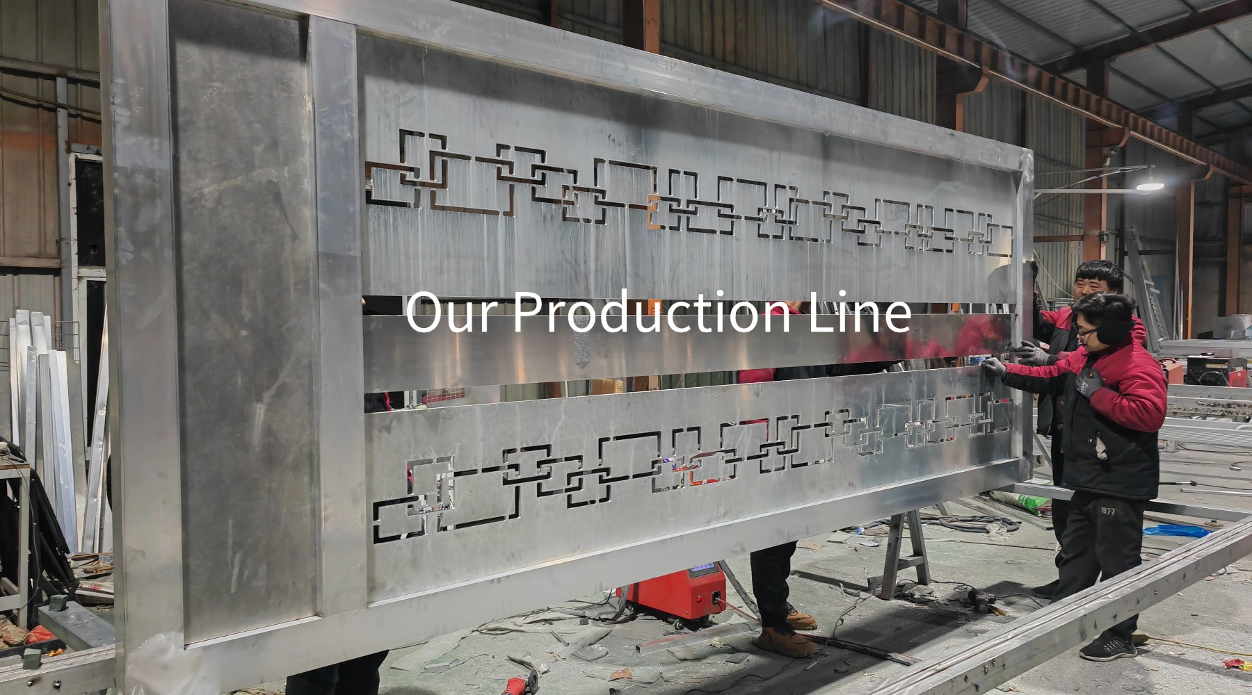 Container loading of custom aluminum outdoor products — aluminum gates, fences, and pergolas packed for international shipping