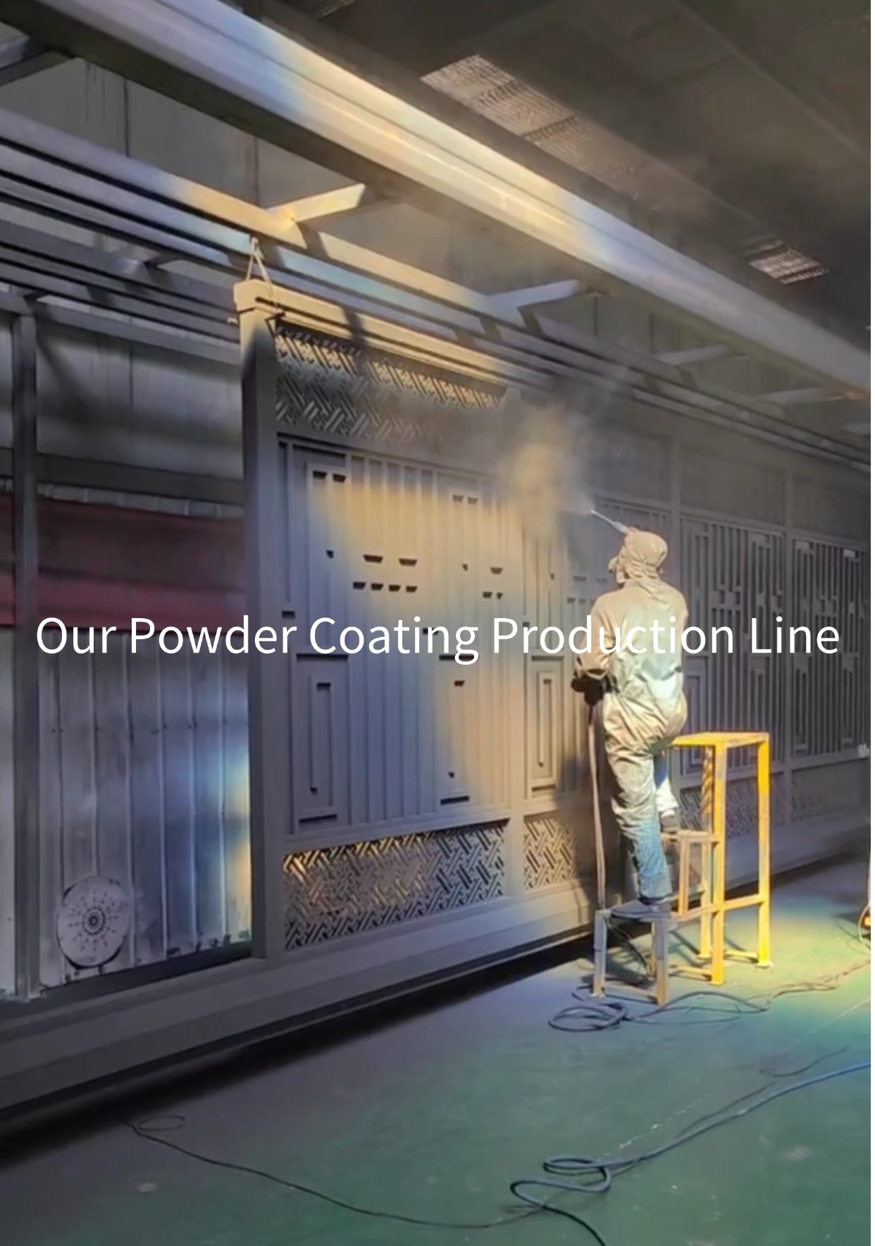 Powder coating electrostatic spraying process on aluminum profile